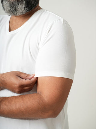 Balanced Fit - V-Neck Short Sleeve - Classic White