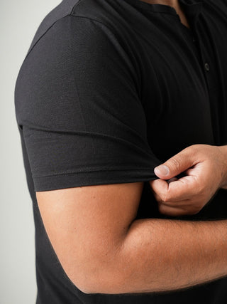 Balanced Fit - Henley Neck Short Sleeve - Charcoal Black