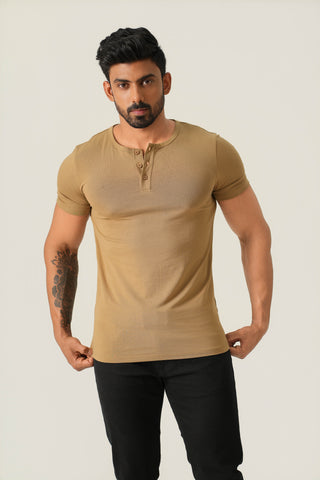 Structure Fit (P/D) - Henley Neck Short Sleeve - Camel Brown