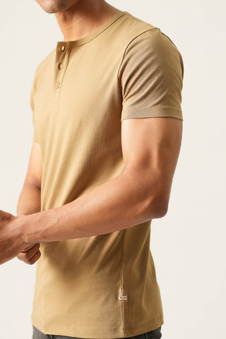 V-Taper Fit (S/V) Henley Neck Short Sleeve - Camel Brown